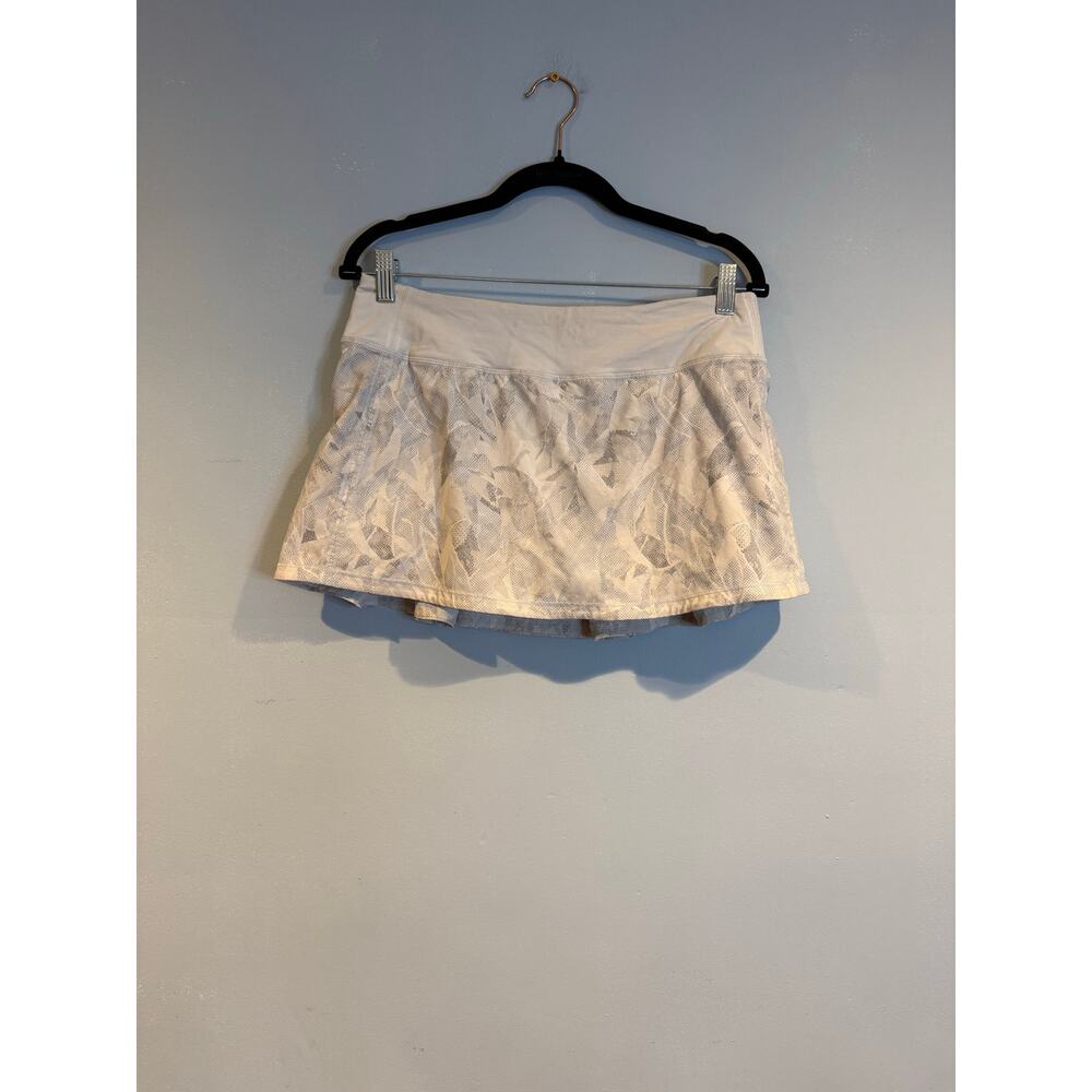 Lululemon Athletic Skirt Size 8 – Neutral Abstract Print